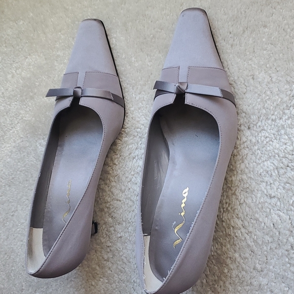 Shoes - Picture 2 of 7